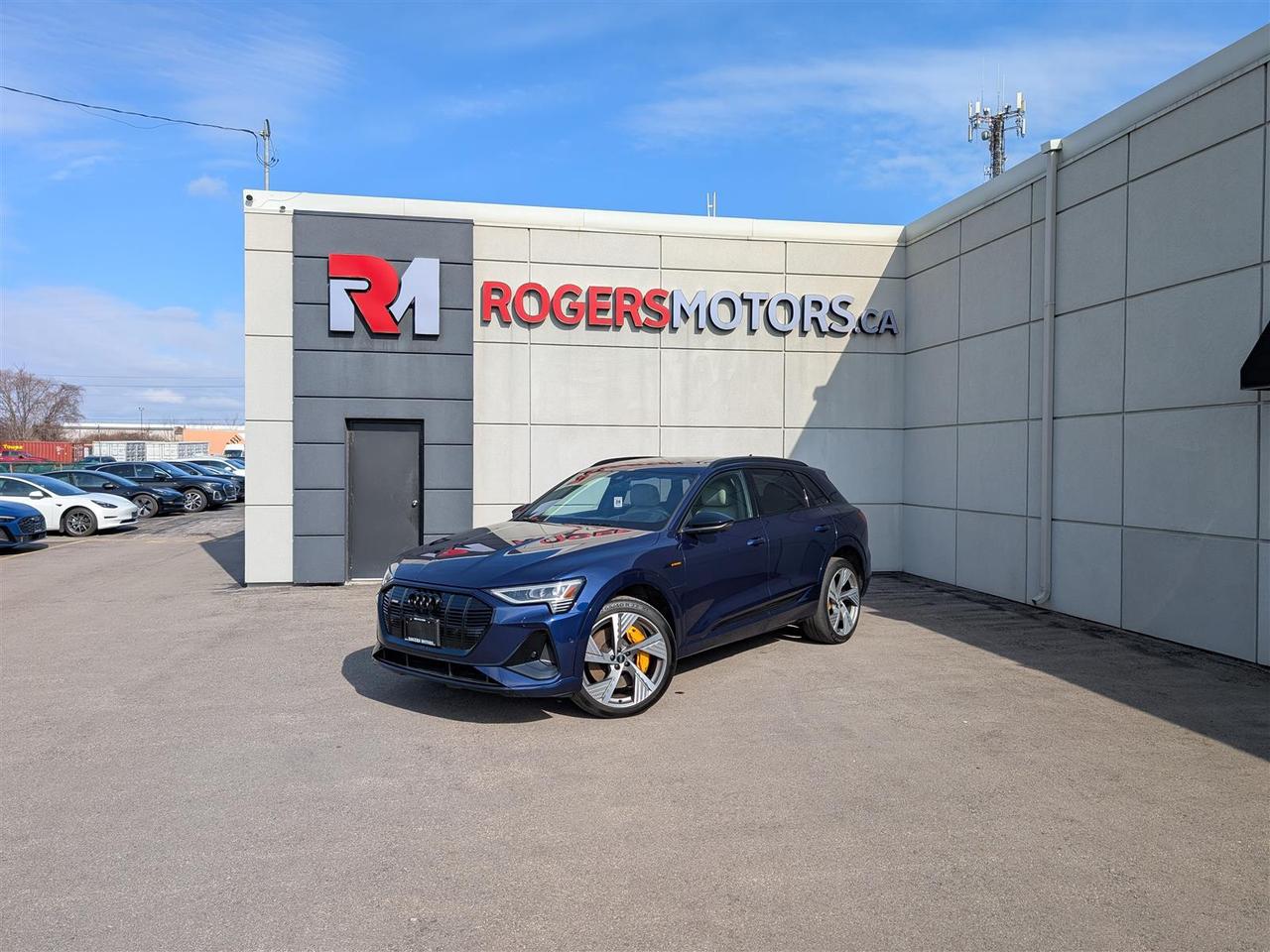 2022 Audi E-Tron 55 TECHNIK QTRO - NAVI - PANO ROOF - TECH FEATURES Photo