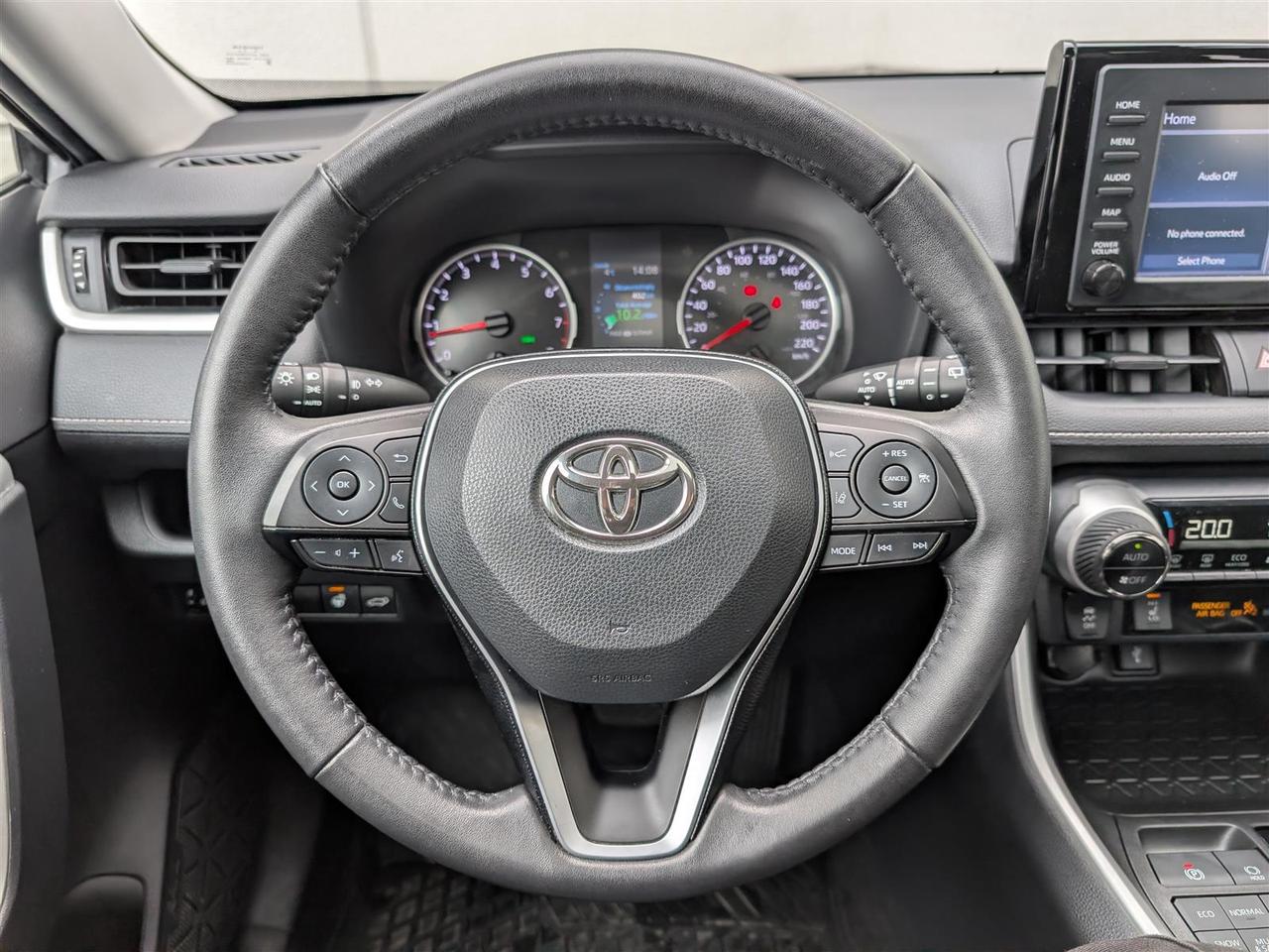 2021 Toyota RAV4 XLE AWD - SUNROOF - HTD SEATS - TECH FEATURES Photo