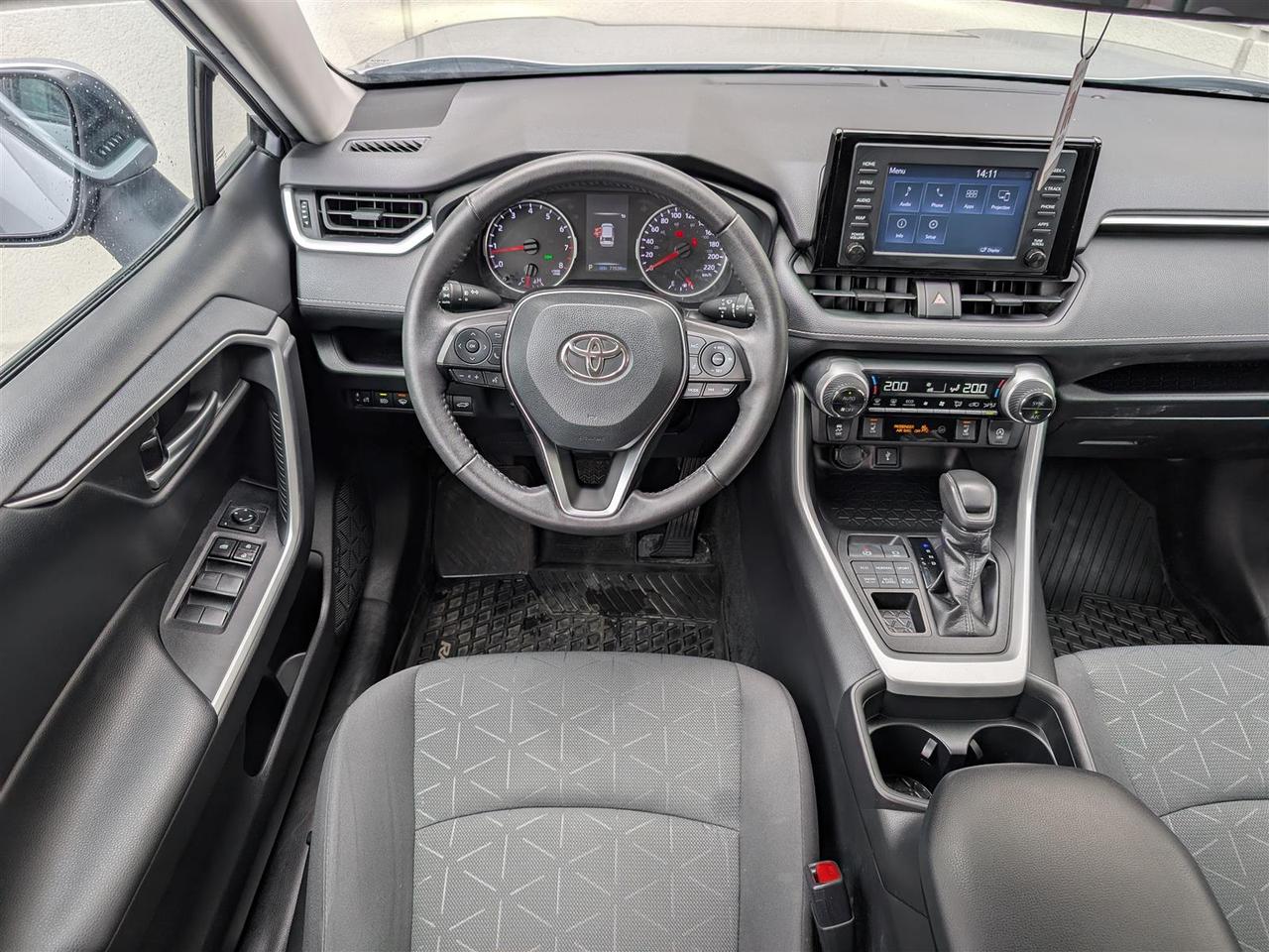 2021 Toyota RAV4 XLE AWD - SUNROOF - HTD SEATS - TECH FEATURES Photo
