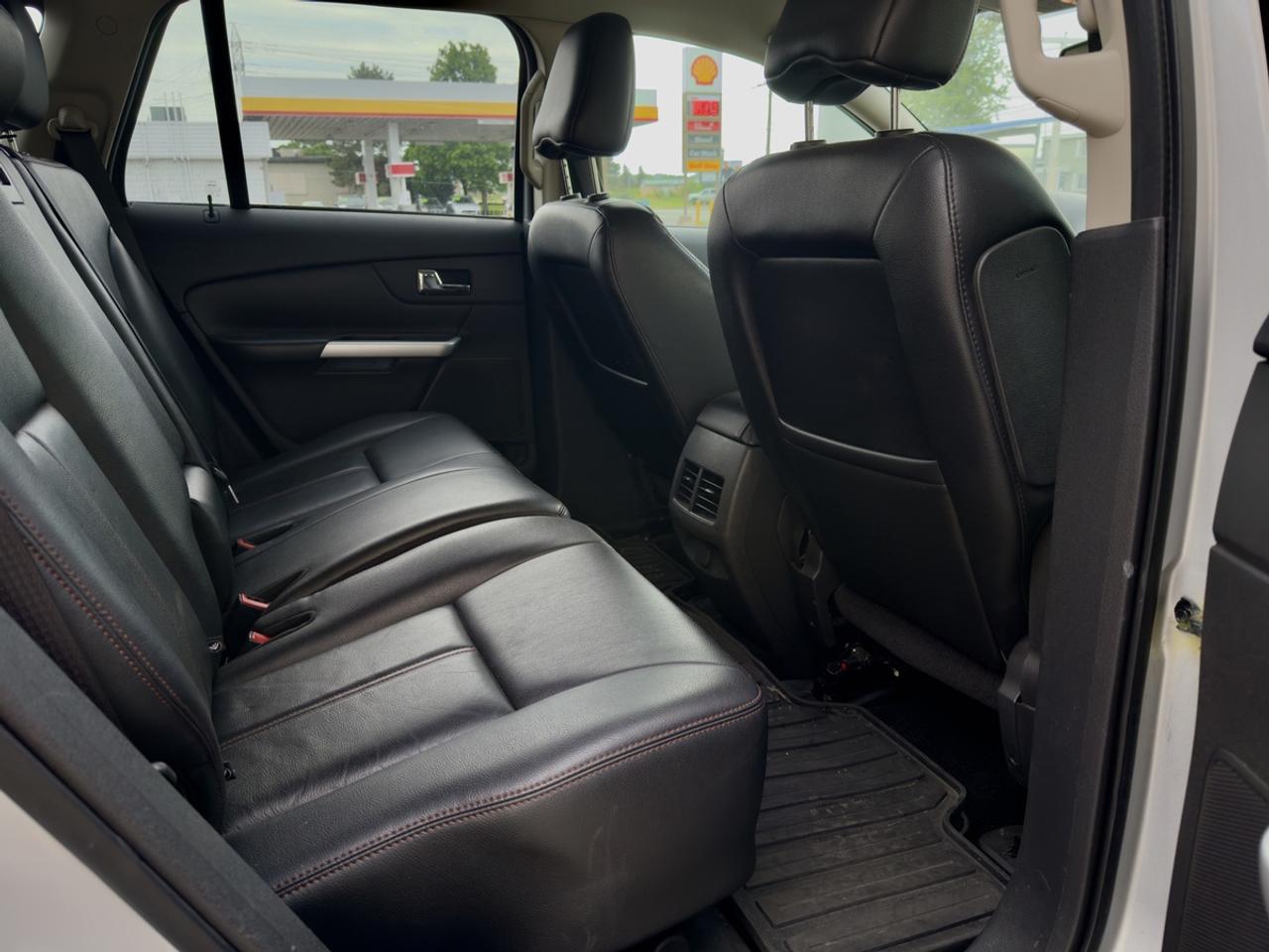 2011 Ford Edge SEL - NO ACCIDENTS - DEALER SERVICED Photo