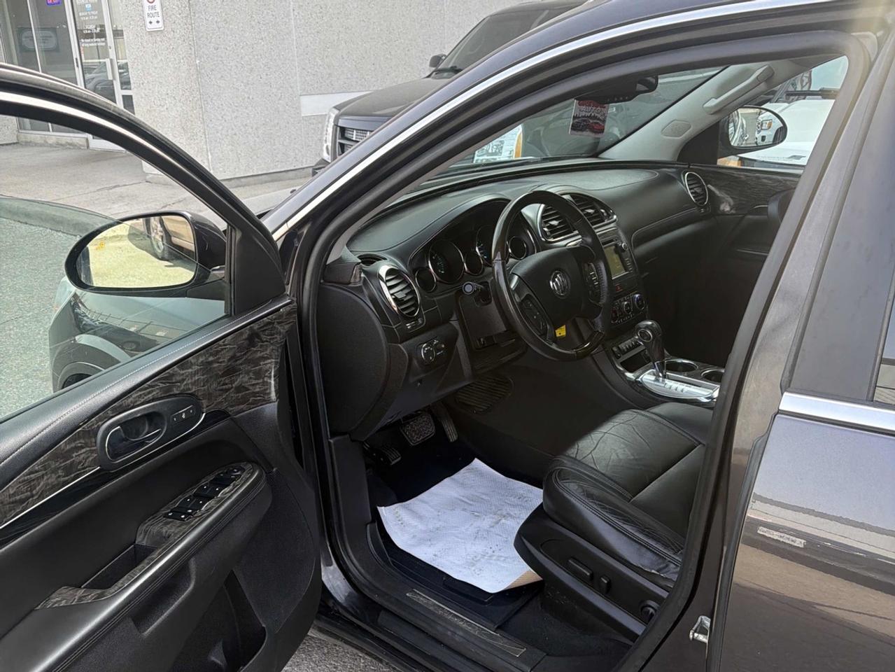 2014 Buick Enclave - NO ACCIDENTS - ONE OWNER Photo4