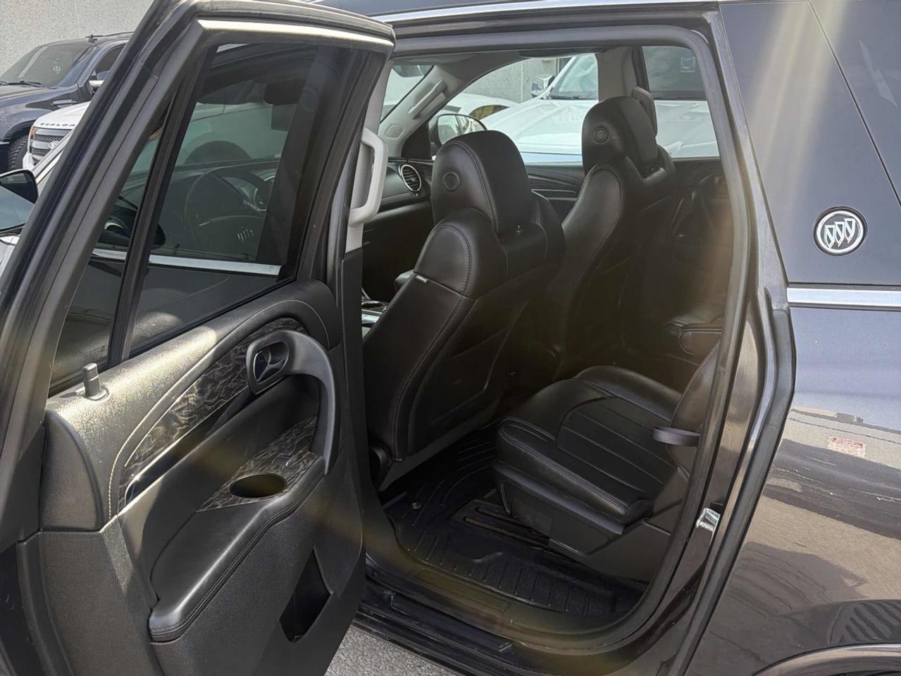 2014 Buick Enclave - NO ACCIDENTS - ONE OWNER Photo