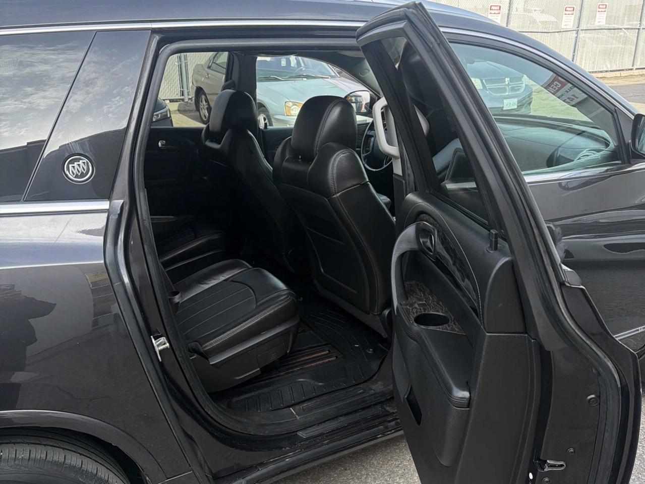2014 Buick Enclave - NO ACCIDENTS - ONE OWNER Photo