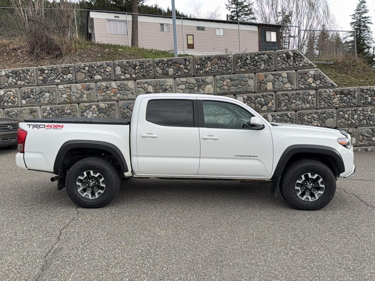 2017 Toyota Tacoma TRD Offroad Photo