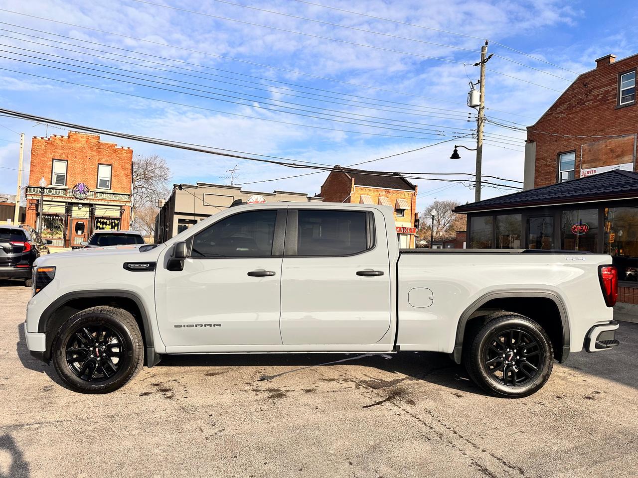 2024 GMC Sierra 1500 PRO Photo