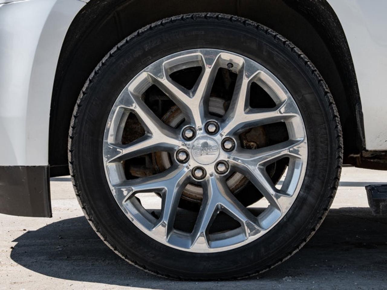 2020 GMC Yukon Denali Photo