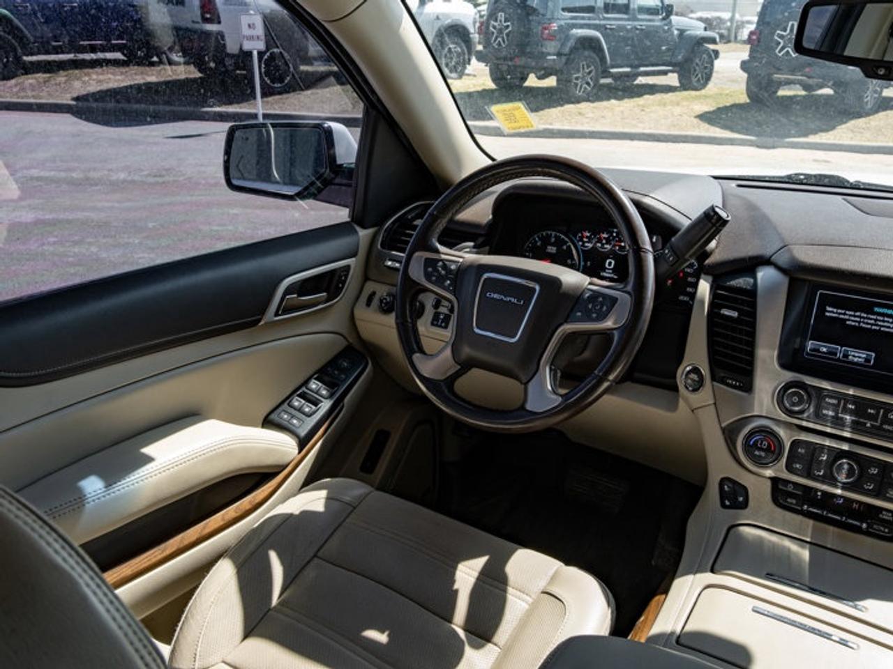 2020 GMC Yukon Denali Photo