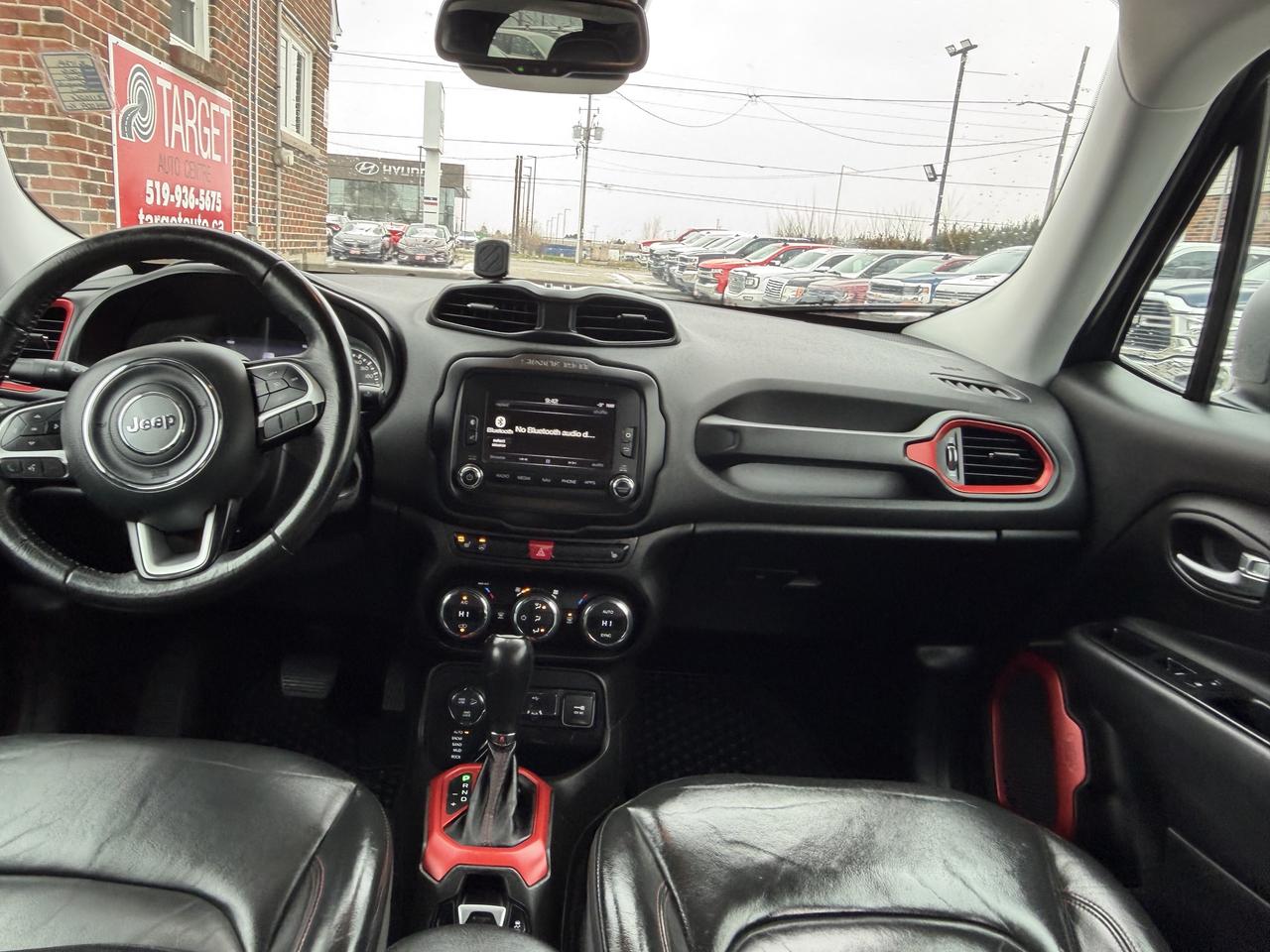 2016 Jeep Renegade Trailhawk | Clean CARFAX Photo