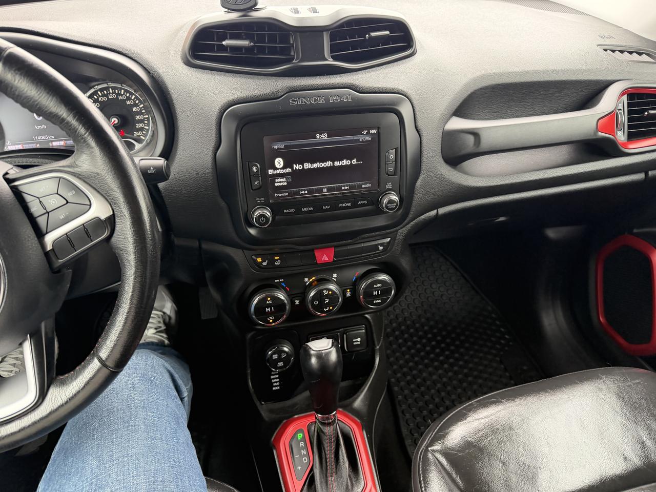 2016 Jeep Renegade Trailhawk | Clean CARFAX Photo