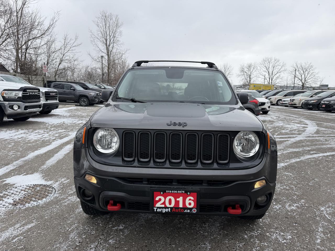2016 Jeep Renegade Trailhawk | Clean CARFAX Photo