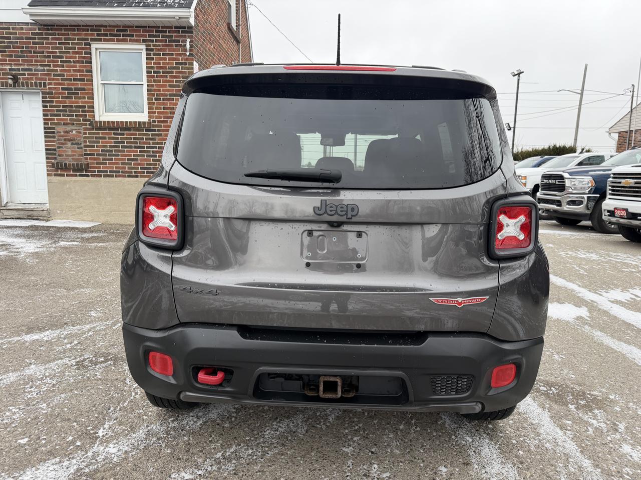 2016 Jeep Renegade Trailhawk | Clean CARFAX Photo