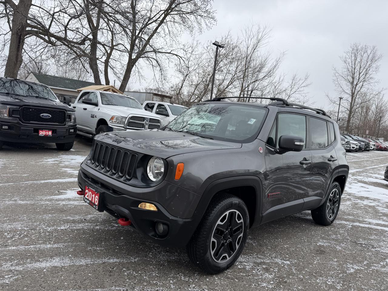 2016 Jeep Renegade Trailhawk | Clean CARFAX Photo