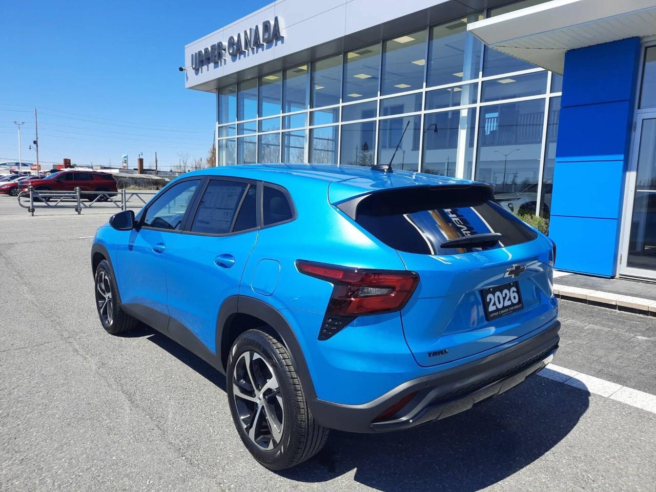 2026 Chevrolet Trax FWD 4dr 1RS Photo2