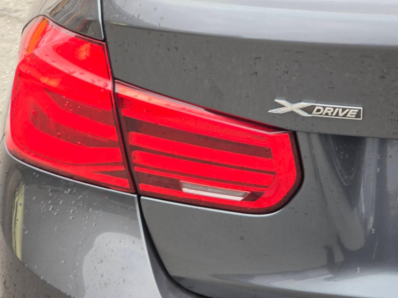 2017 BMW 3 Series 4dr Sdn 320i xDrive AWD Photo