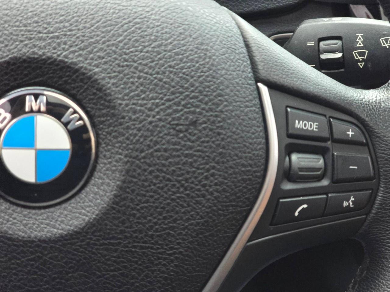 2017 BMW 3 Series 4dr Sdn 320i xDrive AWD Photo