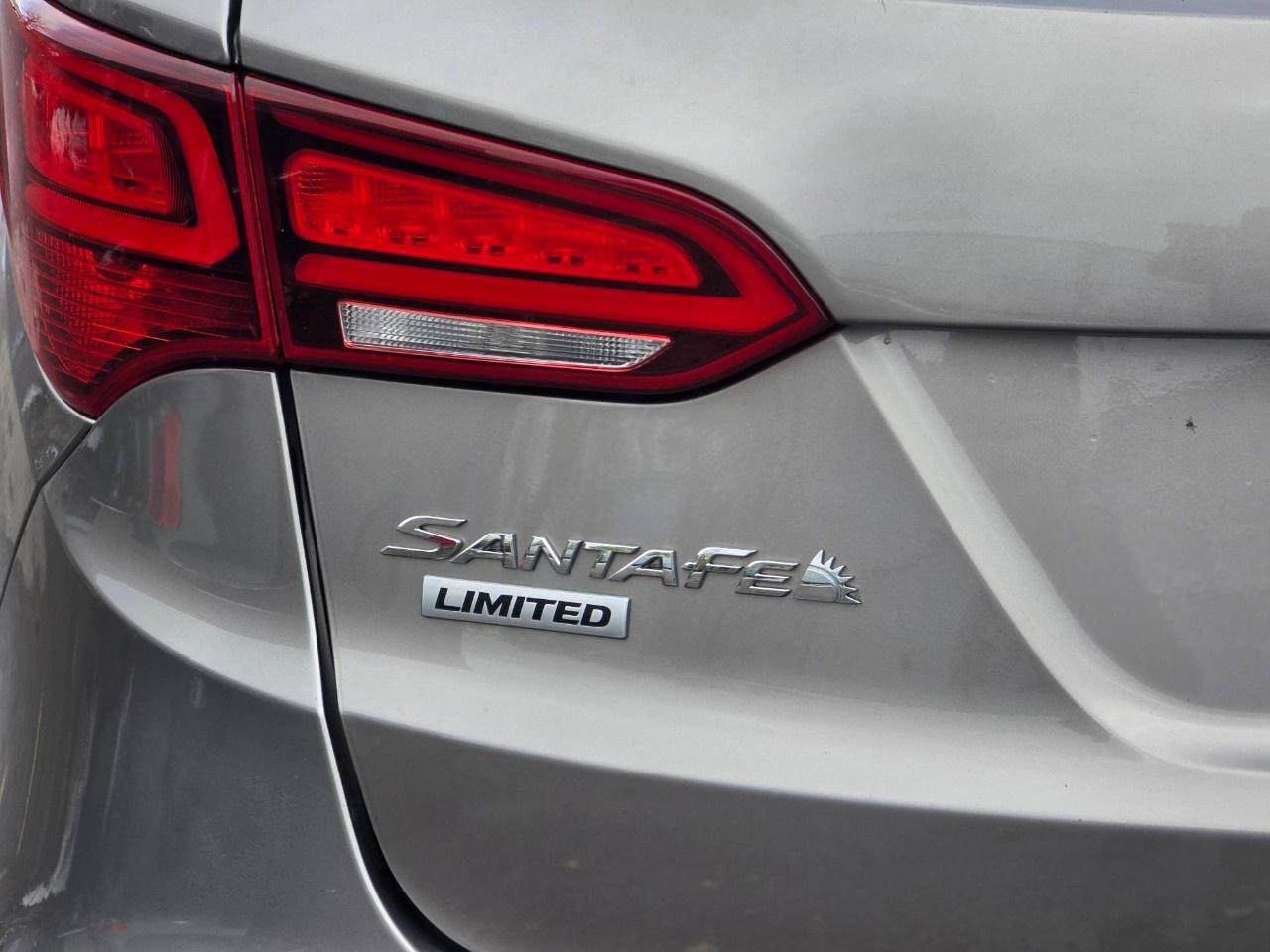 2017 Hyundai Santa Fe Sport AWD 4dr 2.0T Limited Photo