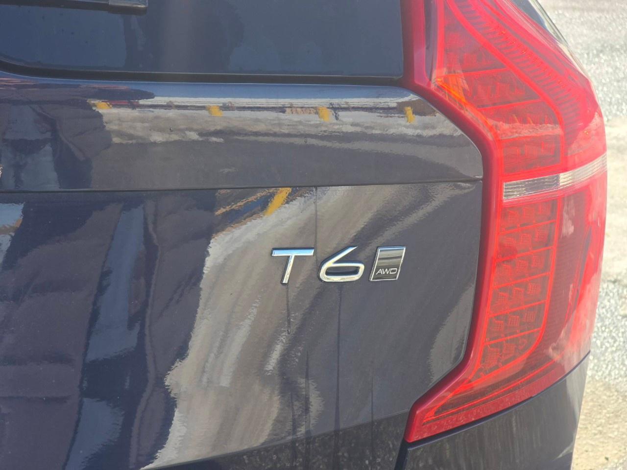 2017 Volvo XC90 AWD 5dr T6 Momentum 7-Passenger Photo