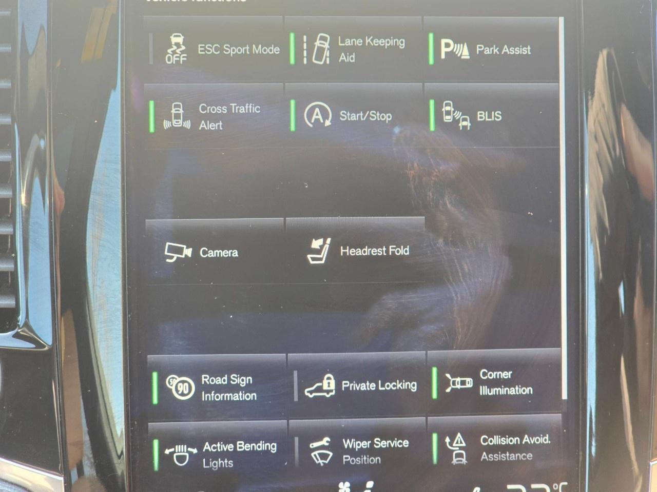 2017 Volvo XC90 AWD 5dr T6 Momentum 7-Passenger Photo