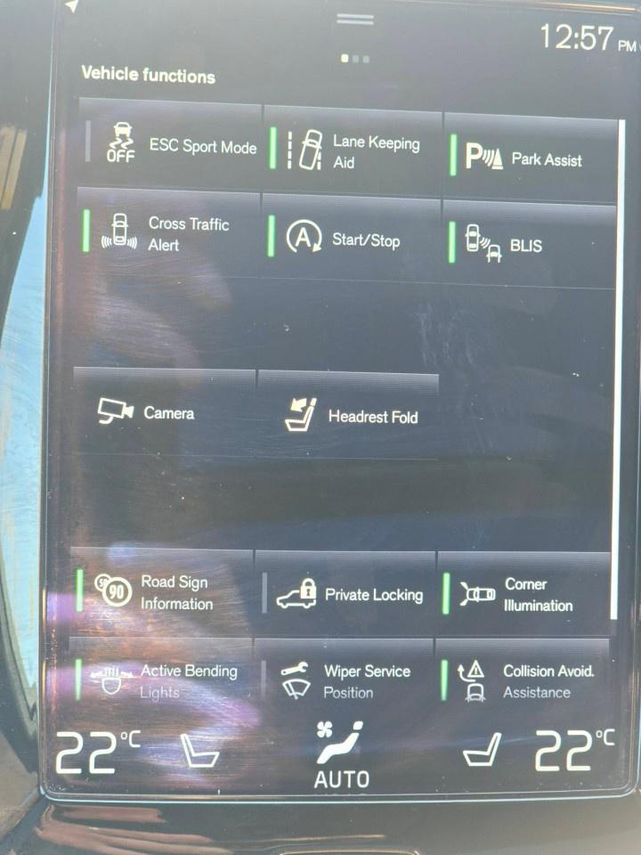 2017 Volvo XC90 AWD 5dr T6 Momentum 7-Passenger Photo