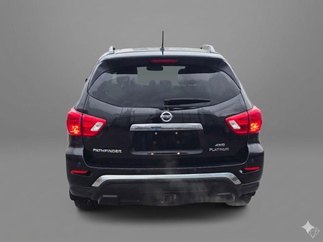 2017 Nissan Pathfinder 4WD 4DR PLATINUM Photo