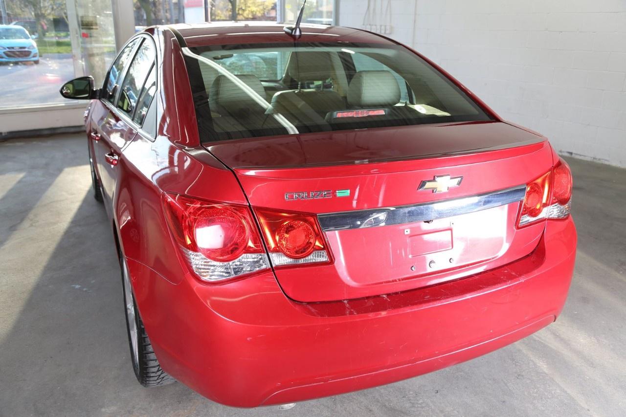 2014 Chevrolet Cruze 4DR SDN DIESEL Photo