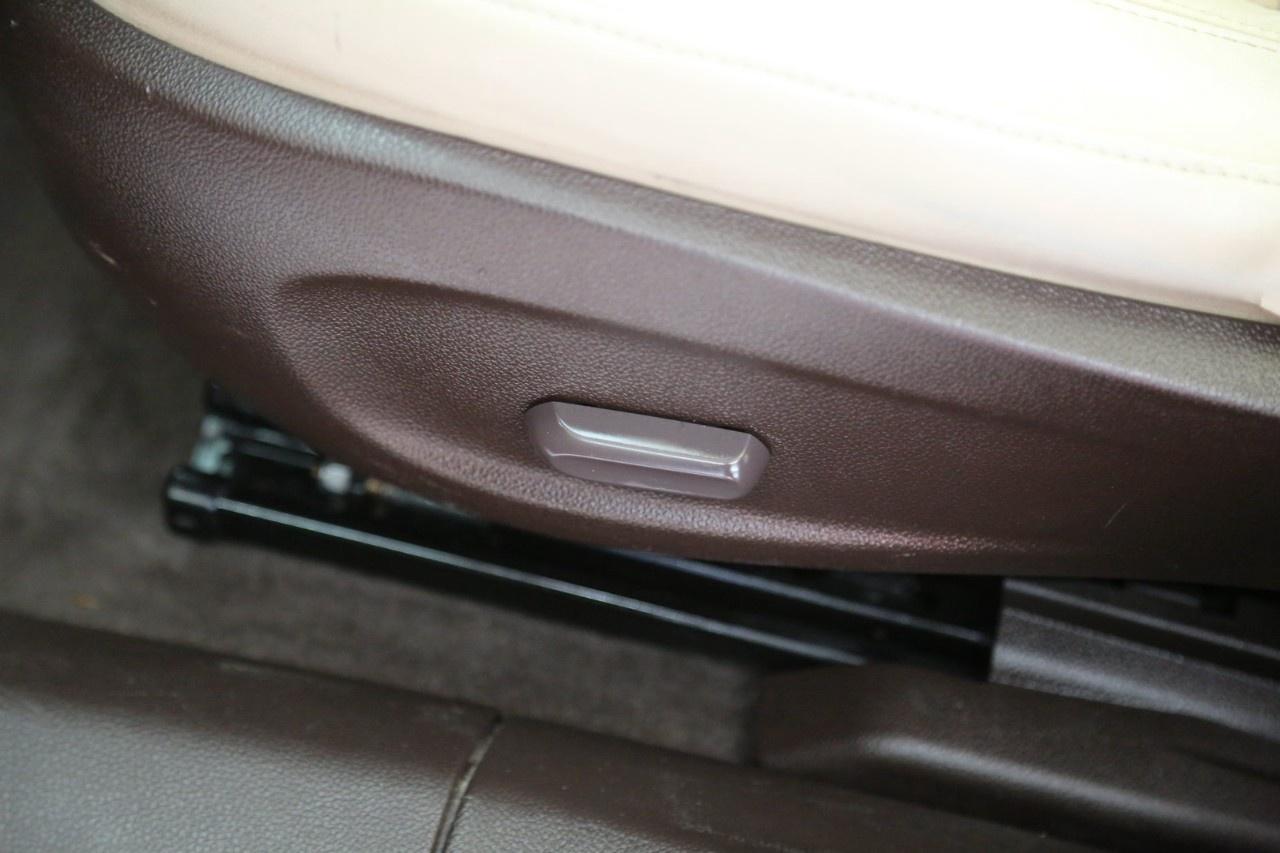 2014 Chevrolet Cruze 4DR SDN DIESEL Photo