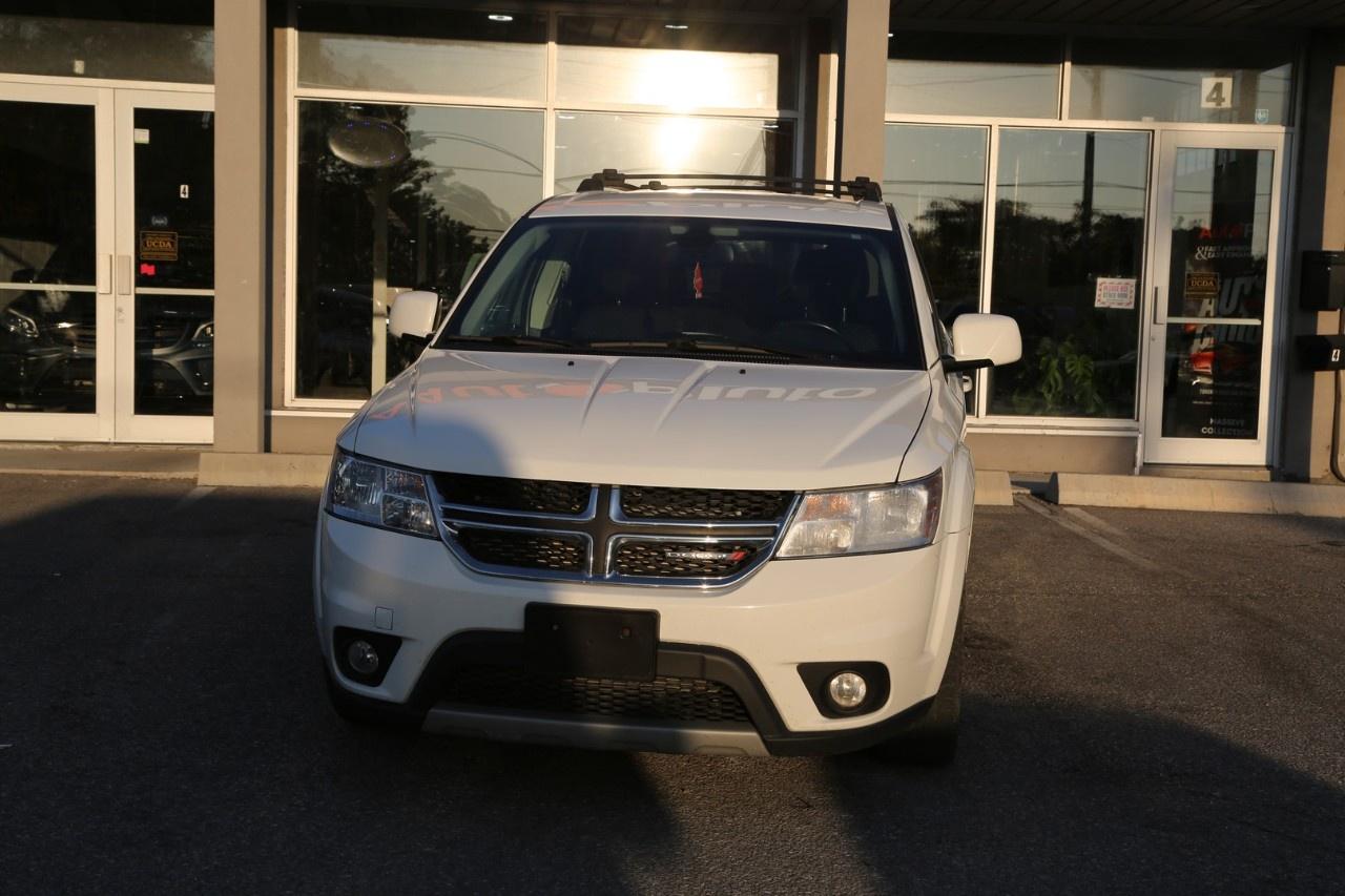 2019 Dodge Journey SXT FWD Photo2