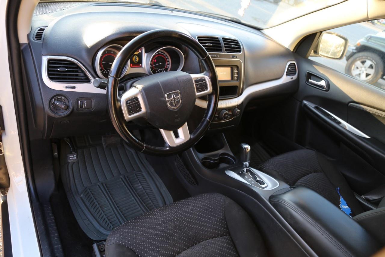 2019 Dodge Journey SXT FWD Photo