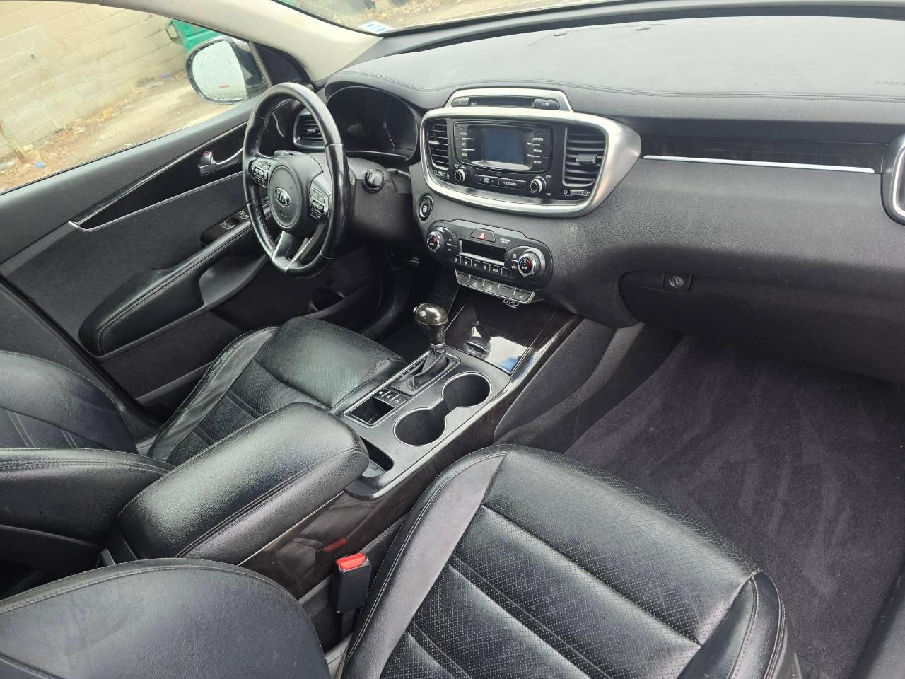 2016 Kia Sorento AWD 4DR 3.3L EX+ 7-SEATER Photo