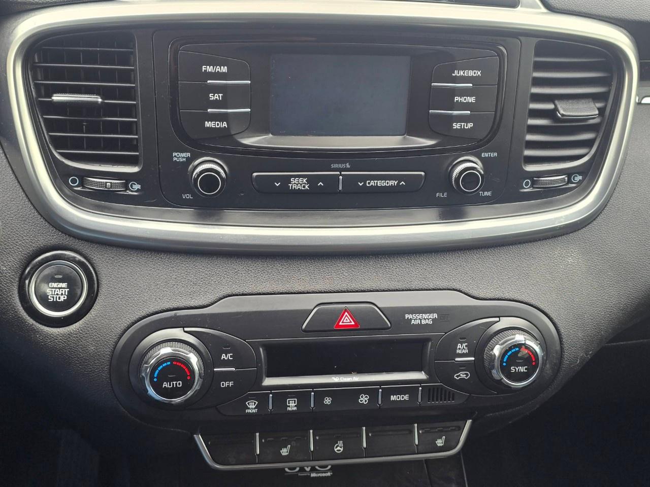 2016 Kia Sorento AWD 4DR 3.3L EX+ 7-SEATER Photo