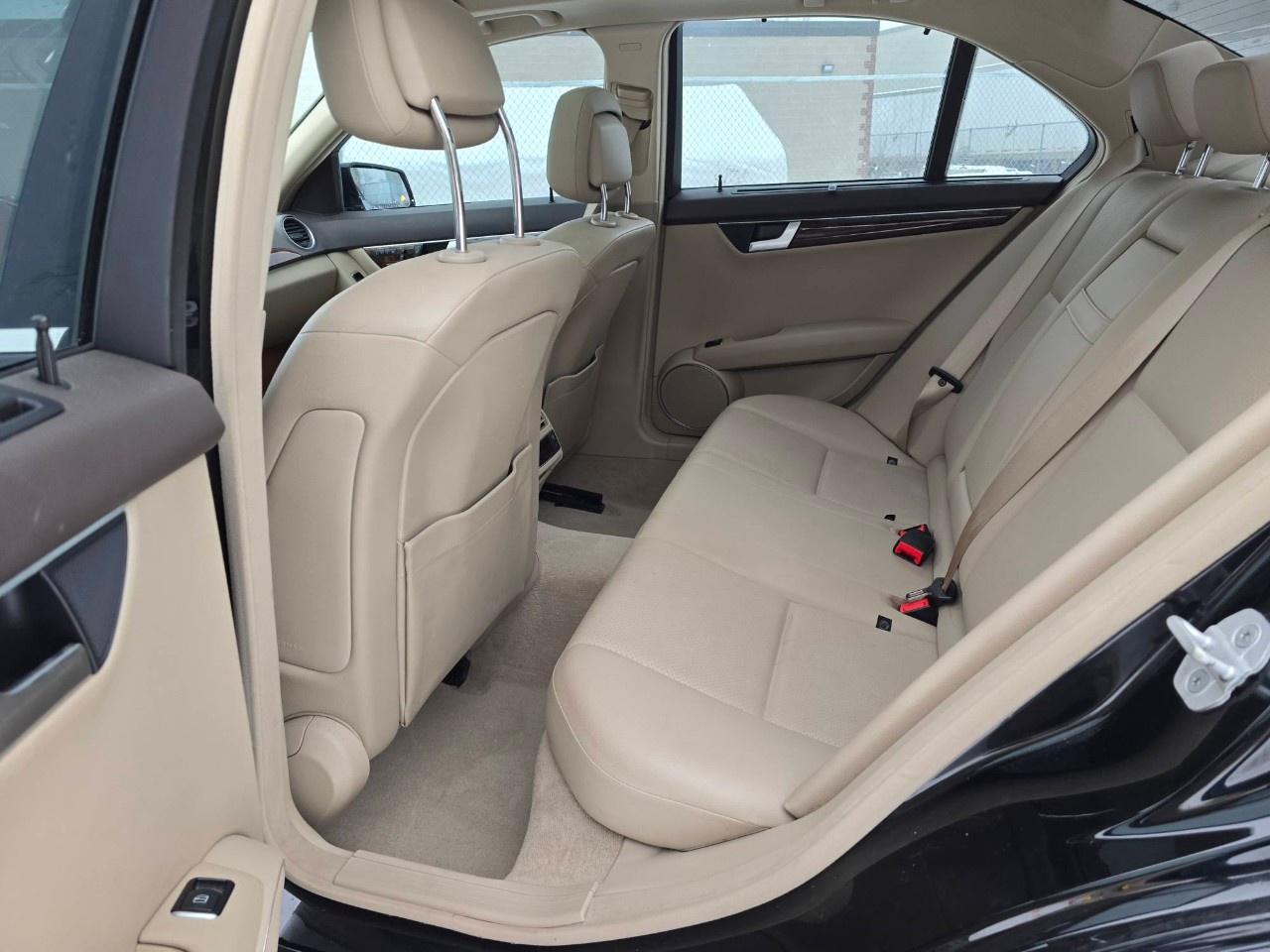 2014 Mercedes-Benz C-Class C 350 4MATIC Sedan Photo