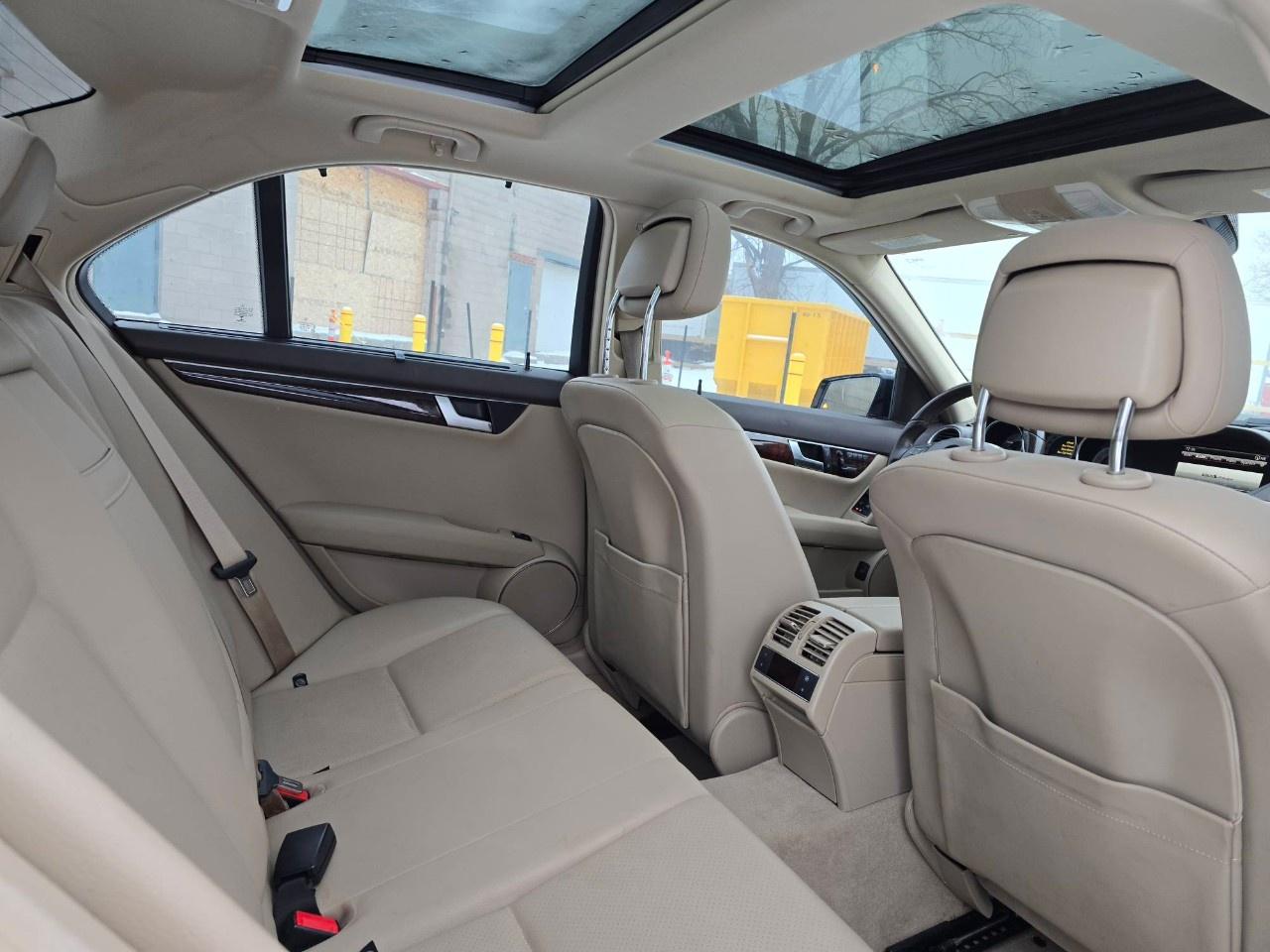 2014 Mercedes-Benz C-Class C 350 4MATIC Sedan Photo