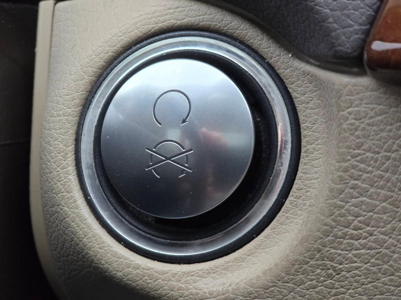 2014 Mercedes-Benz C-Class C 350 4MATIC Sedan Photo