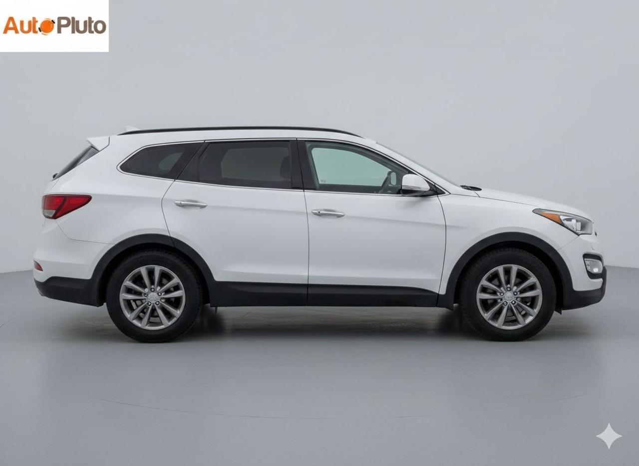 2017 Hyundai Santa Fe XL AWD 4dr Luxury Photo
