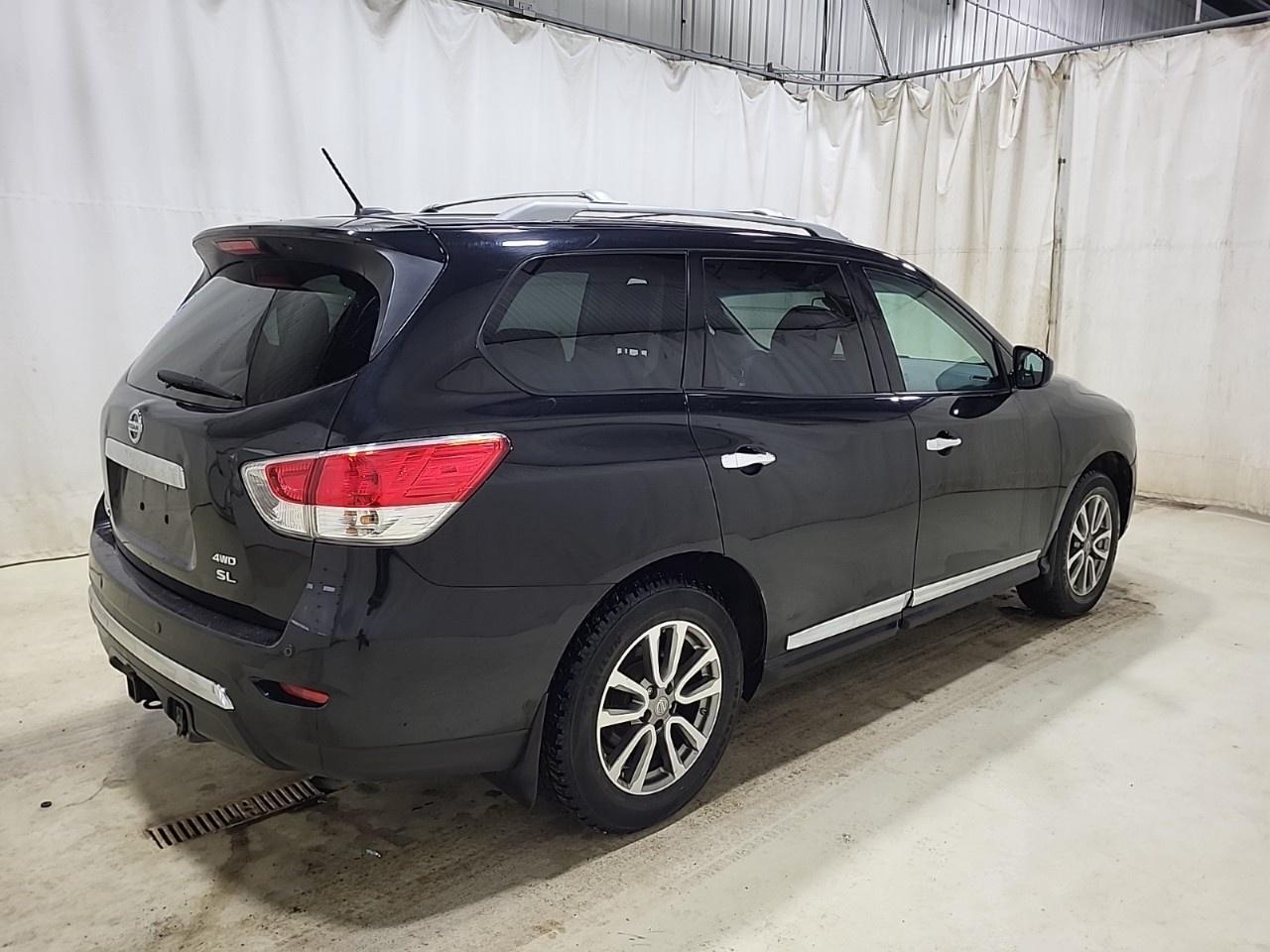 2016 Nissan Pathfinder 4WD 4DR SL Photo4