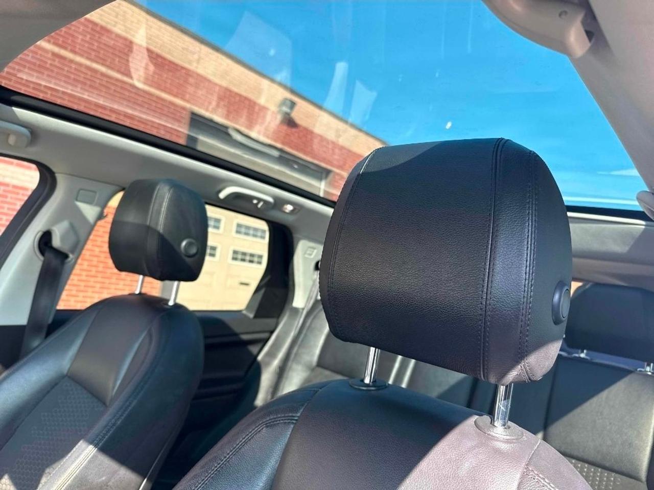 2017 Land Rover Discovery Sport 4WD 4dr SE Photo