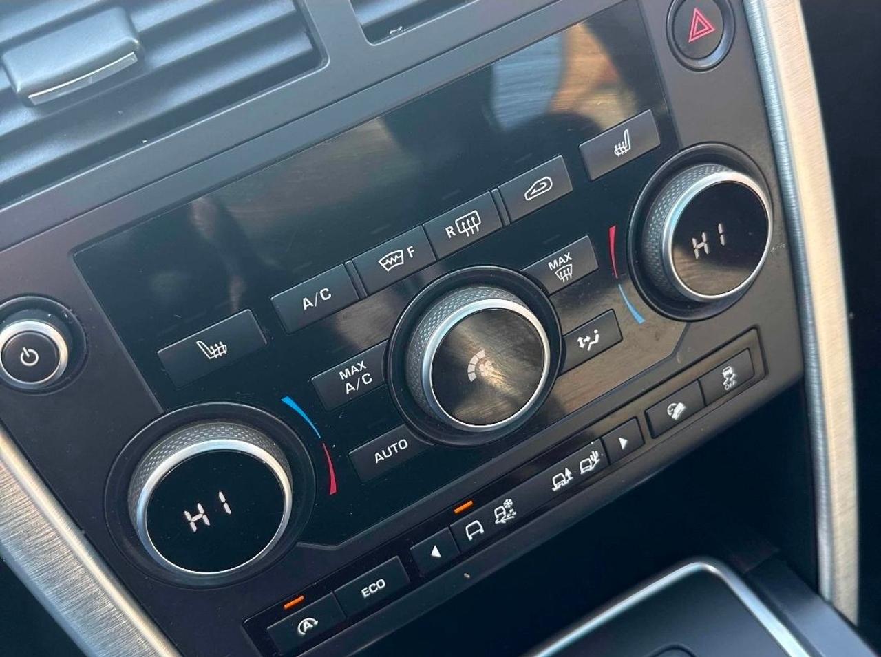 2017 Land Rover Discovery Sport 4WD 4dr SE Photo