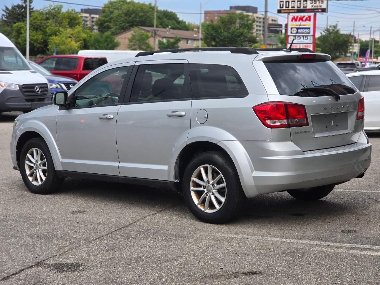 2011 Dodge Journey FWD 4dr Canada Value Pkg Photo3