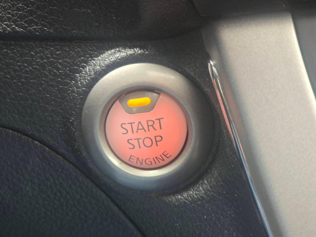 2015 Nissan Sentra 4DR SDN CVT SV Photo