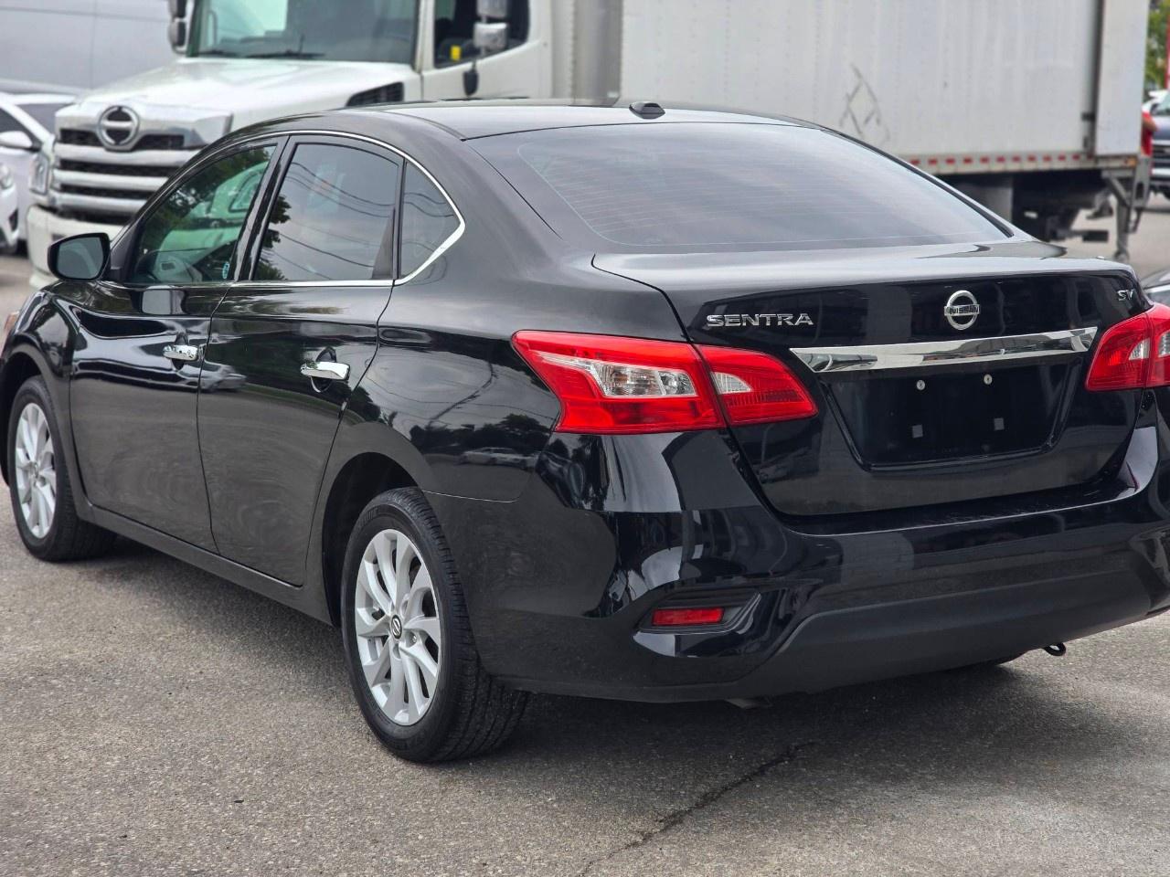 2016 Nissan Sentra 4DR SDN CVT SV Photo