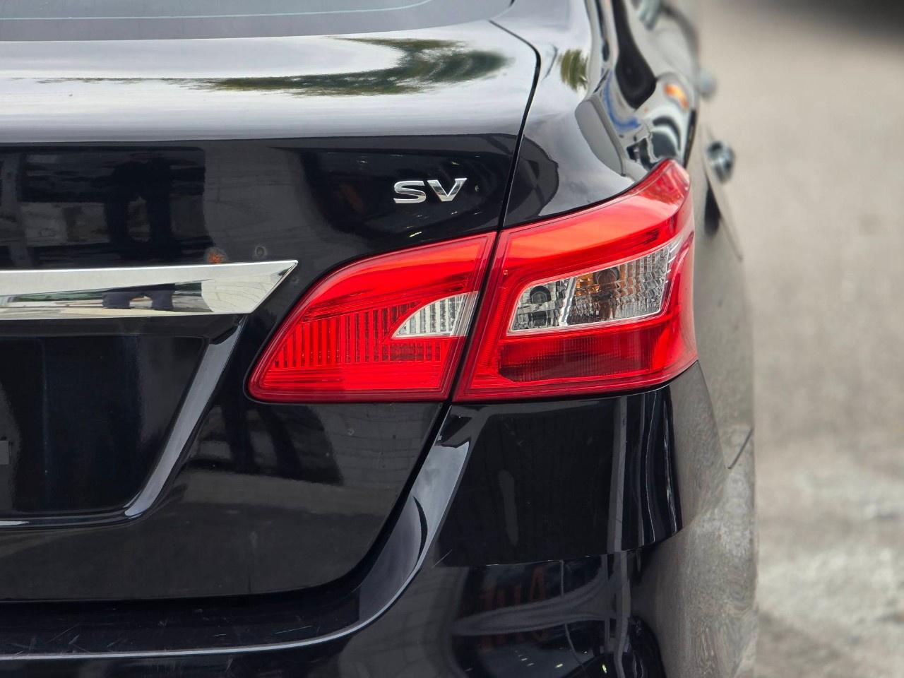 2016 Nissan Sentra 4DR SDN CVT SV Photo