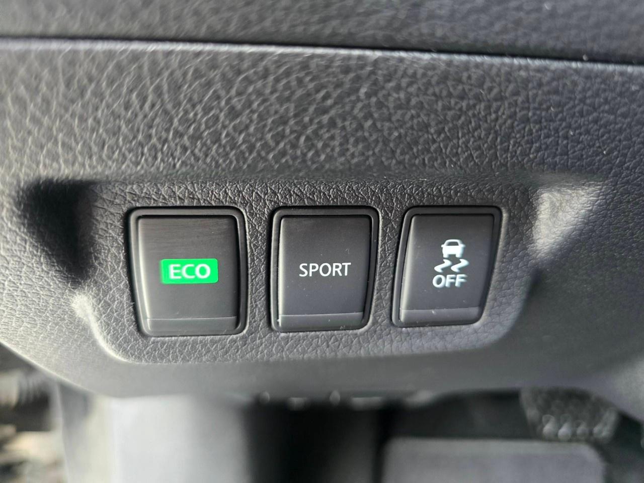 2016 Nissan Sentra 4DR SDN CVT SV Photo