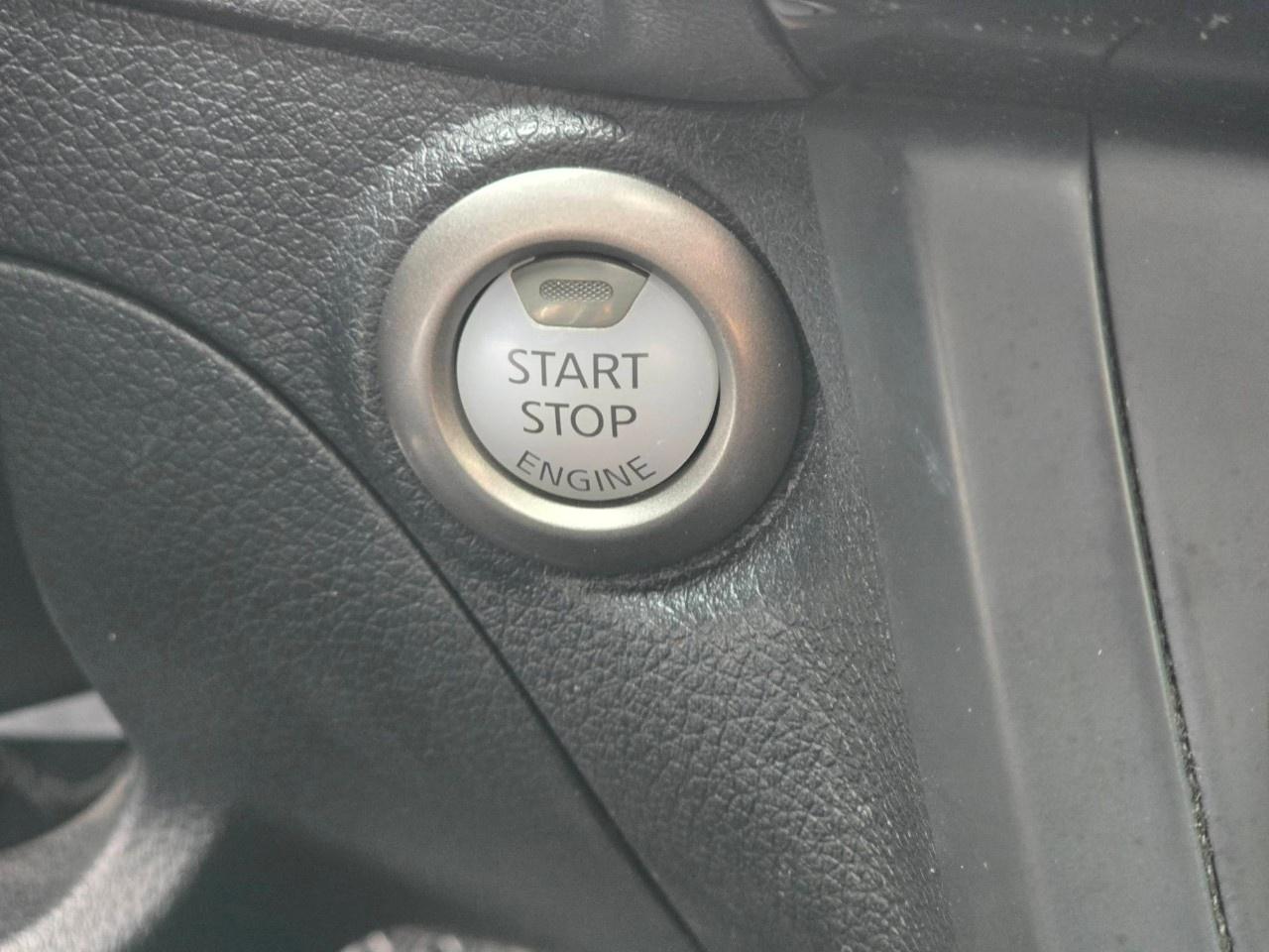 2016 Nissan Sentra 4DR SDN CVT SV Photo