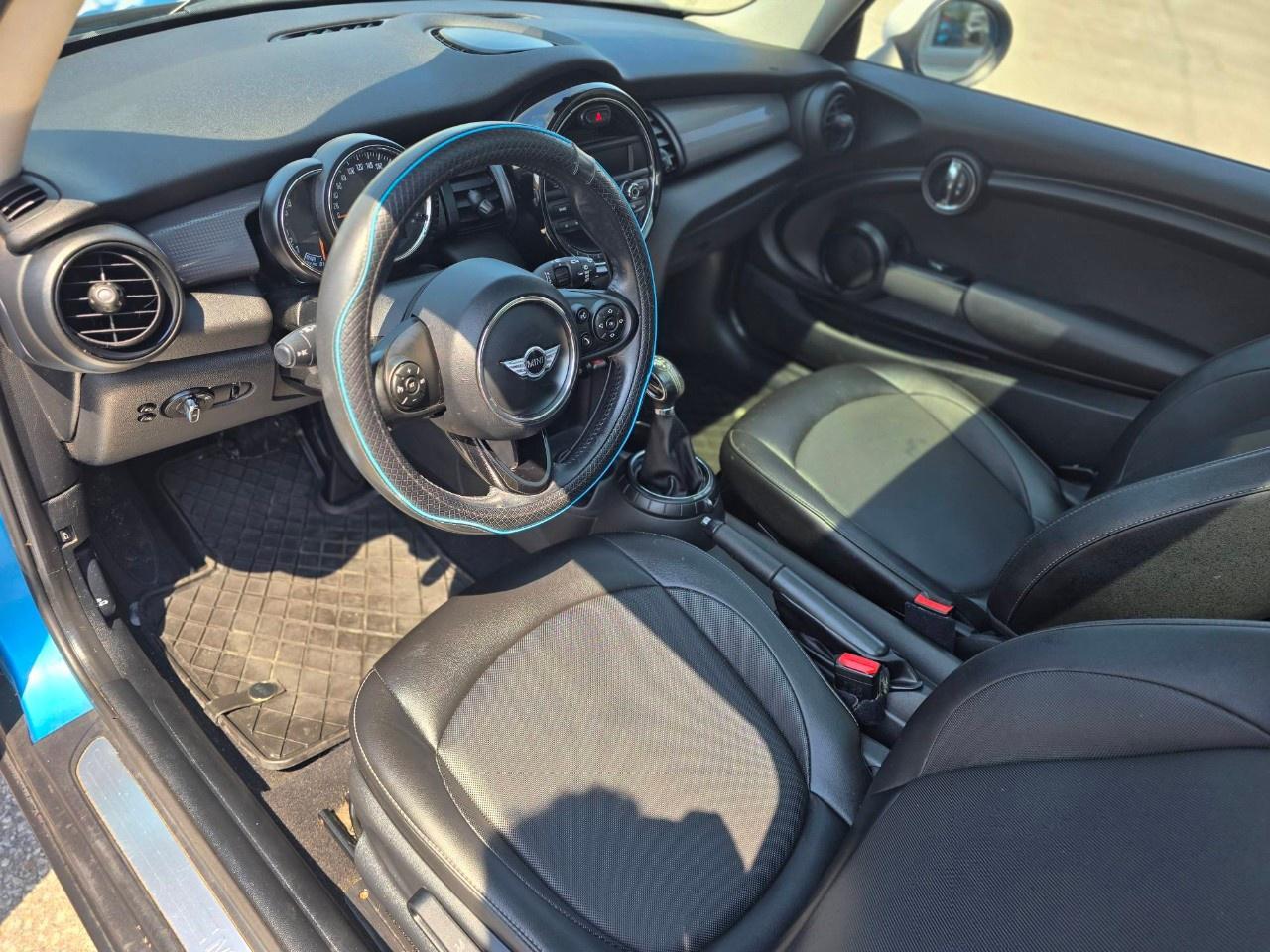 2015 MINI Cooper Hardtop 3dr HB Photo