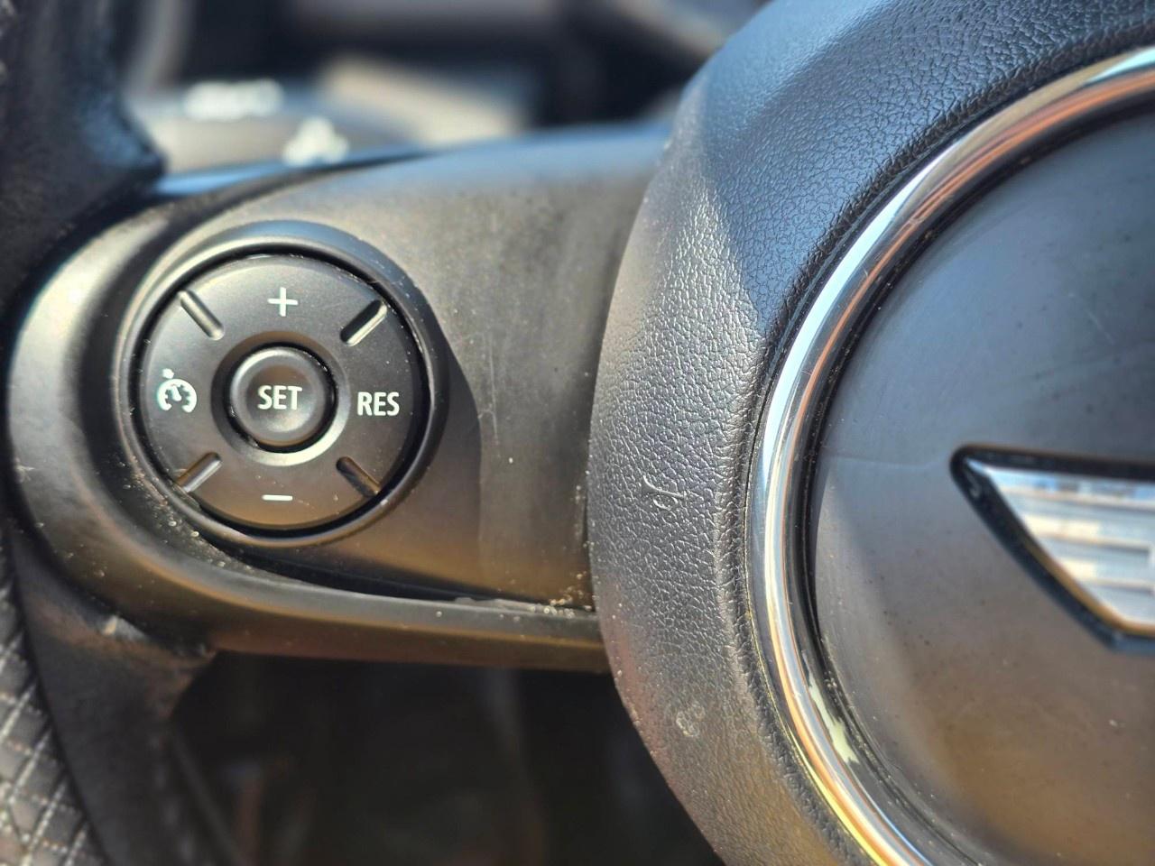 2015 MINI Cooper Hardtop 3dr HB Photo