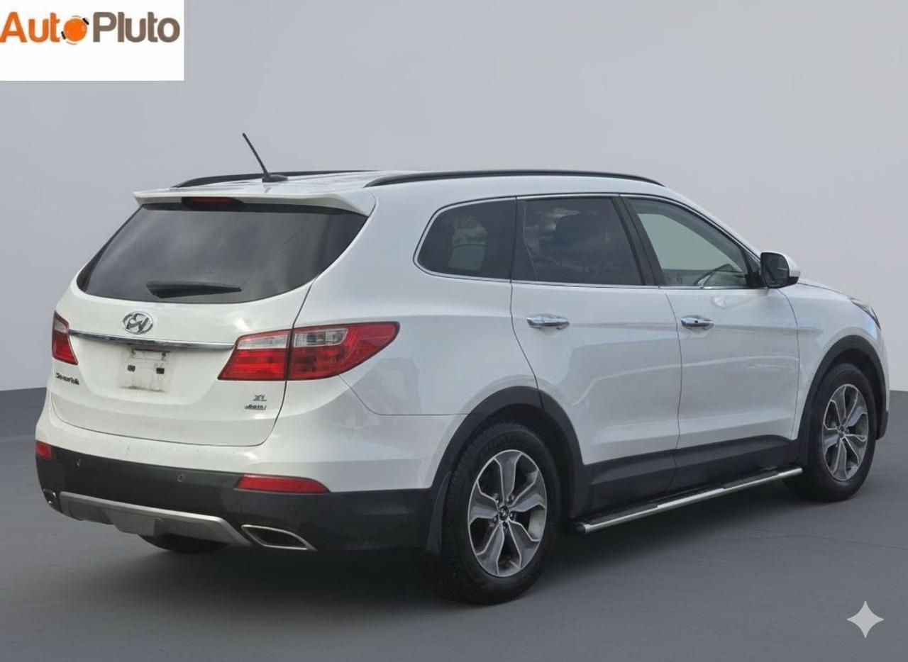 2016 Hyundai Santa Fe XL AWD 4dr 3.3L Auto Premium Photo