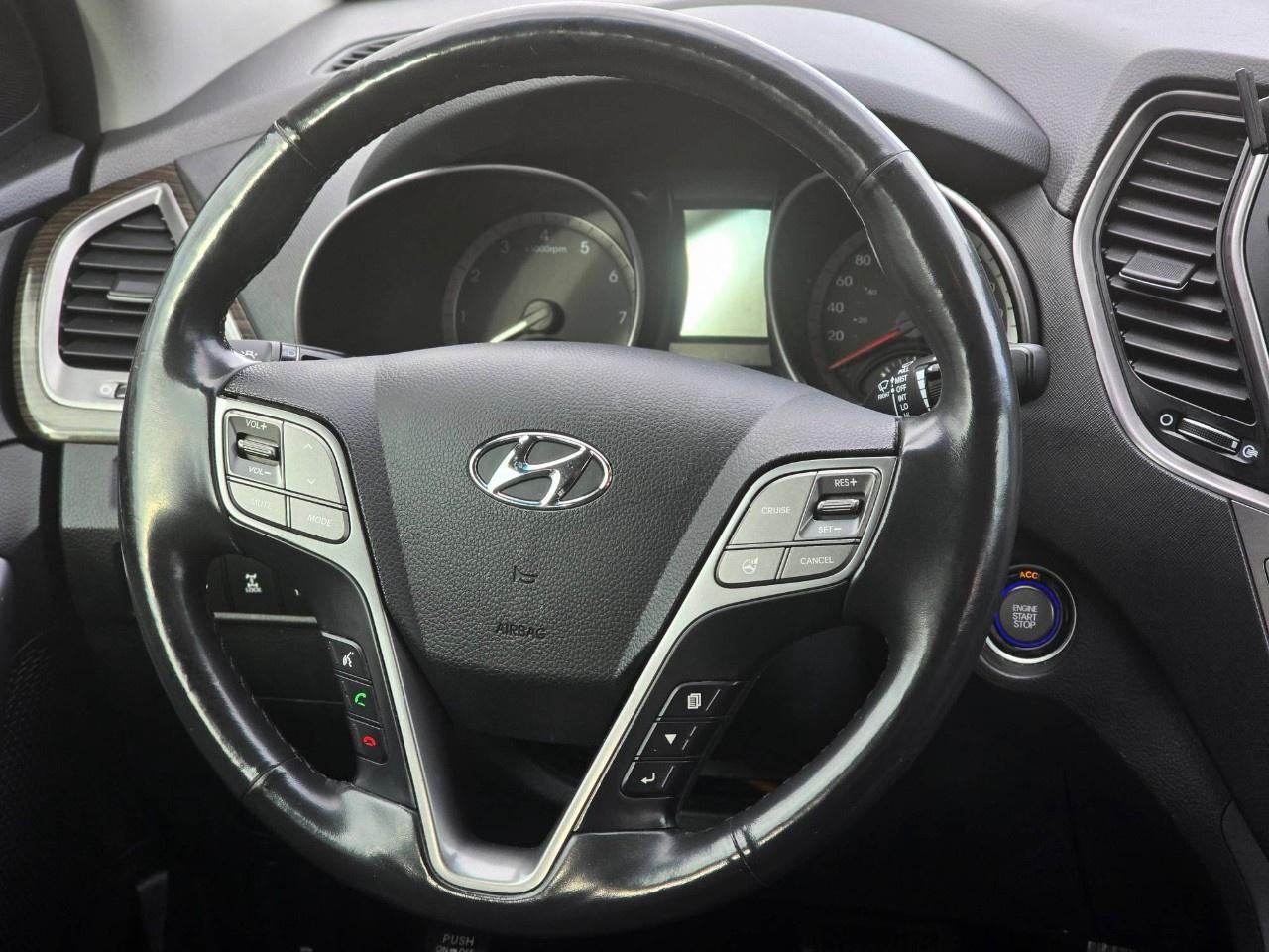 2016 Hyundai Santa Fe XL AWD 4dr 3.3L Auto Premium Photo