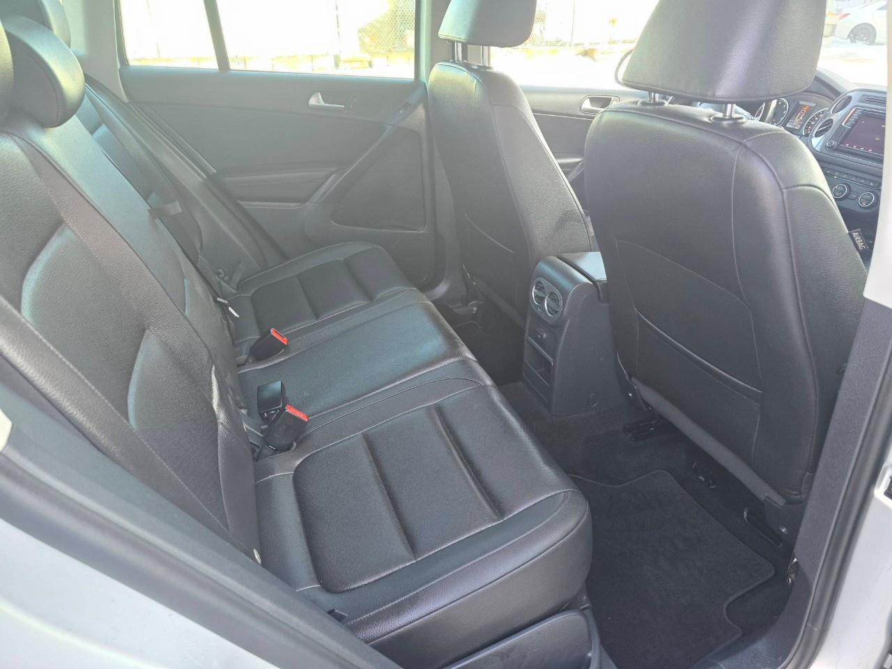 2017 Volkswagen Tiguan 4MOTION 4dr Wolfsburg Edition Photo