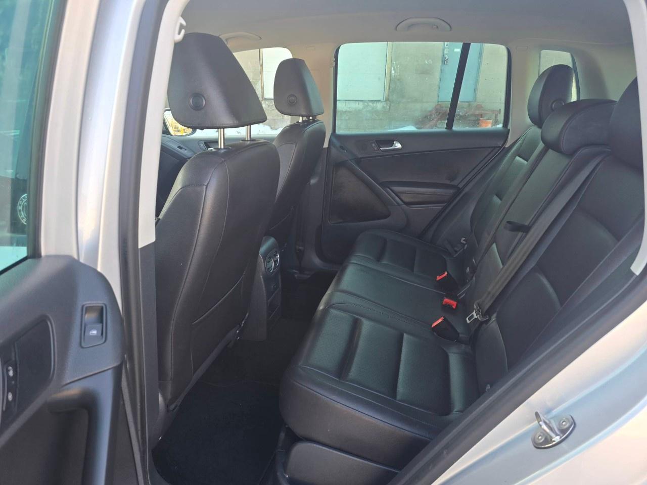 2017 Volkswagen Tiguan 4MOTION 4dr Wolfsburg Edition Photo