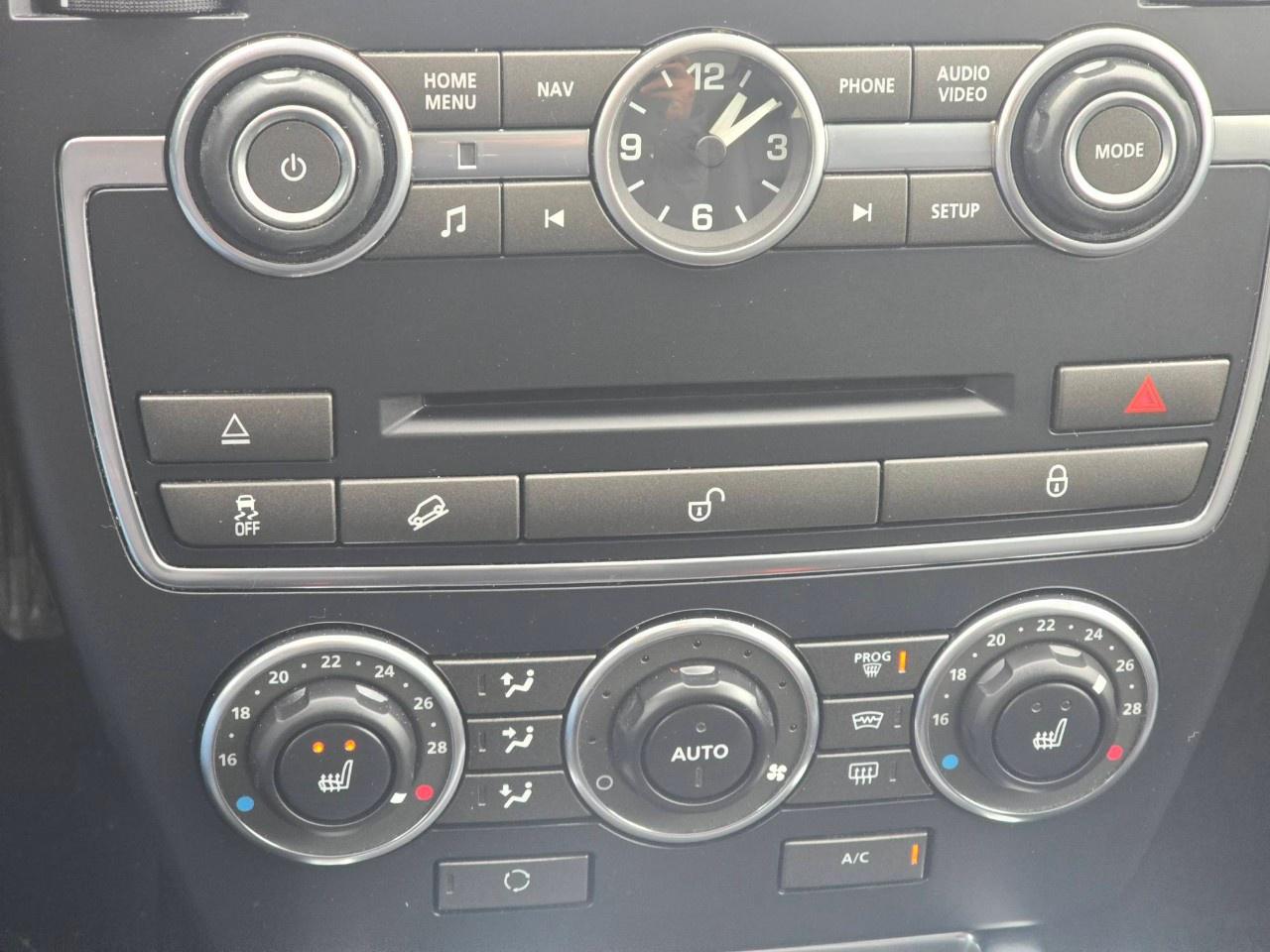 2014 Land Rover LR2 AWD 4dr HSE Photo